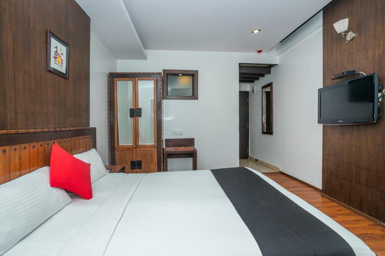 The Elite Royale Aparthotel Bangalore Exterior photo